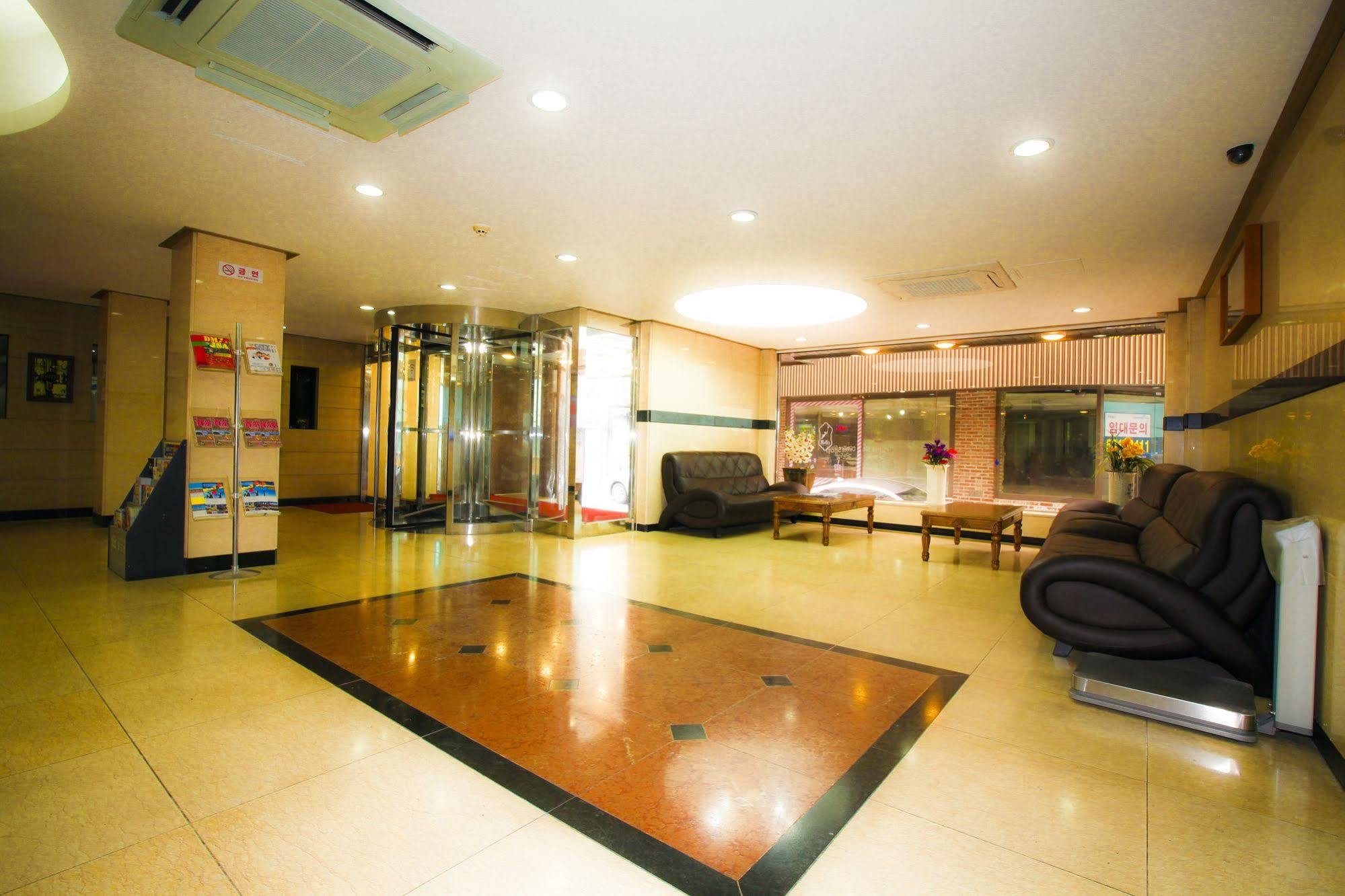Namdaemun Palace Hotel โซล ภายนอก รูปภาพ