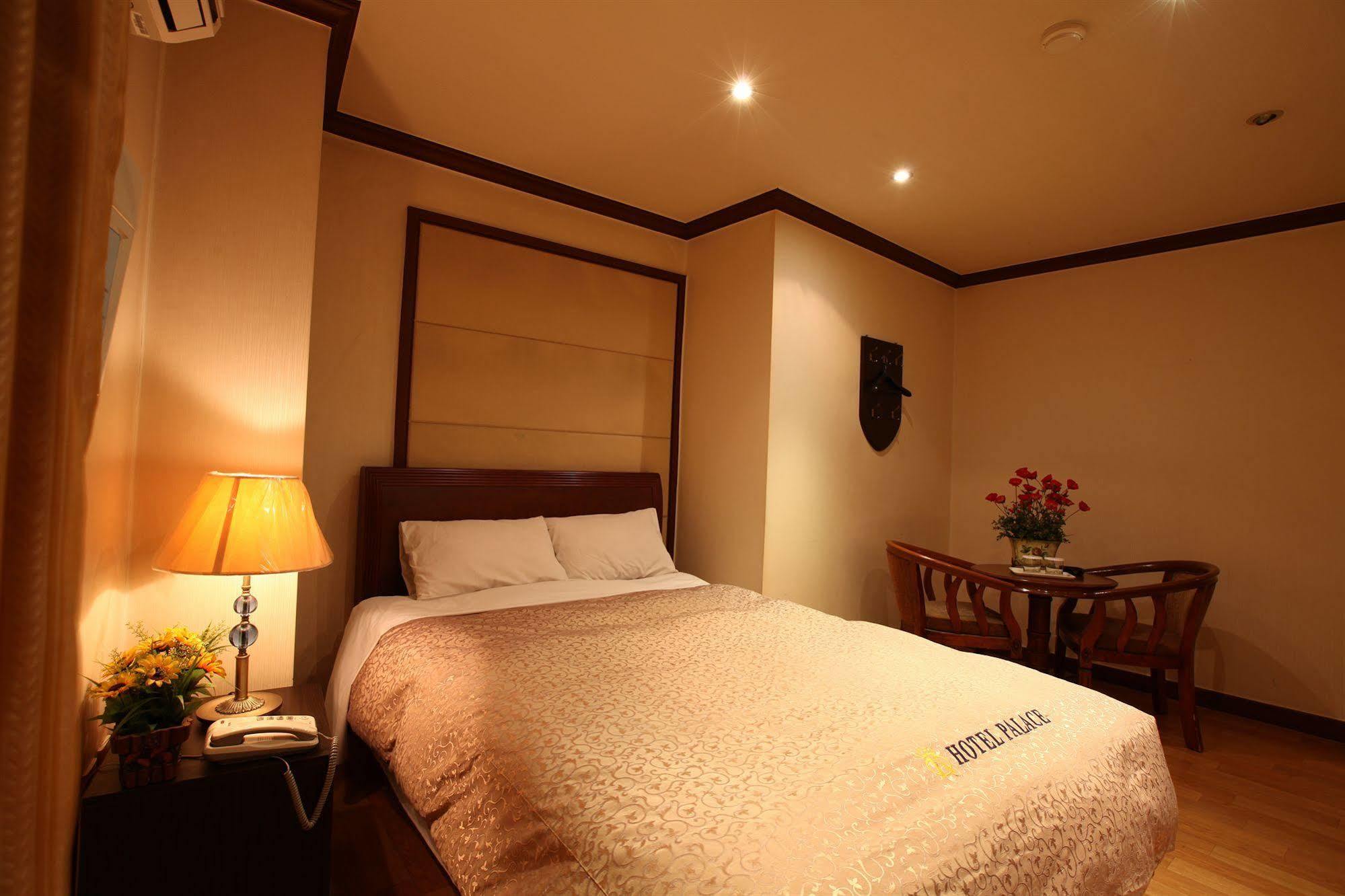 Namdaemun Palace Hotel โซล ภายนอก รูปภาพ