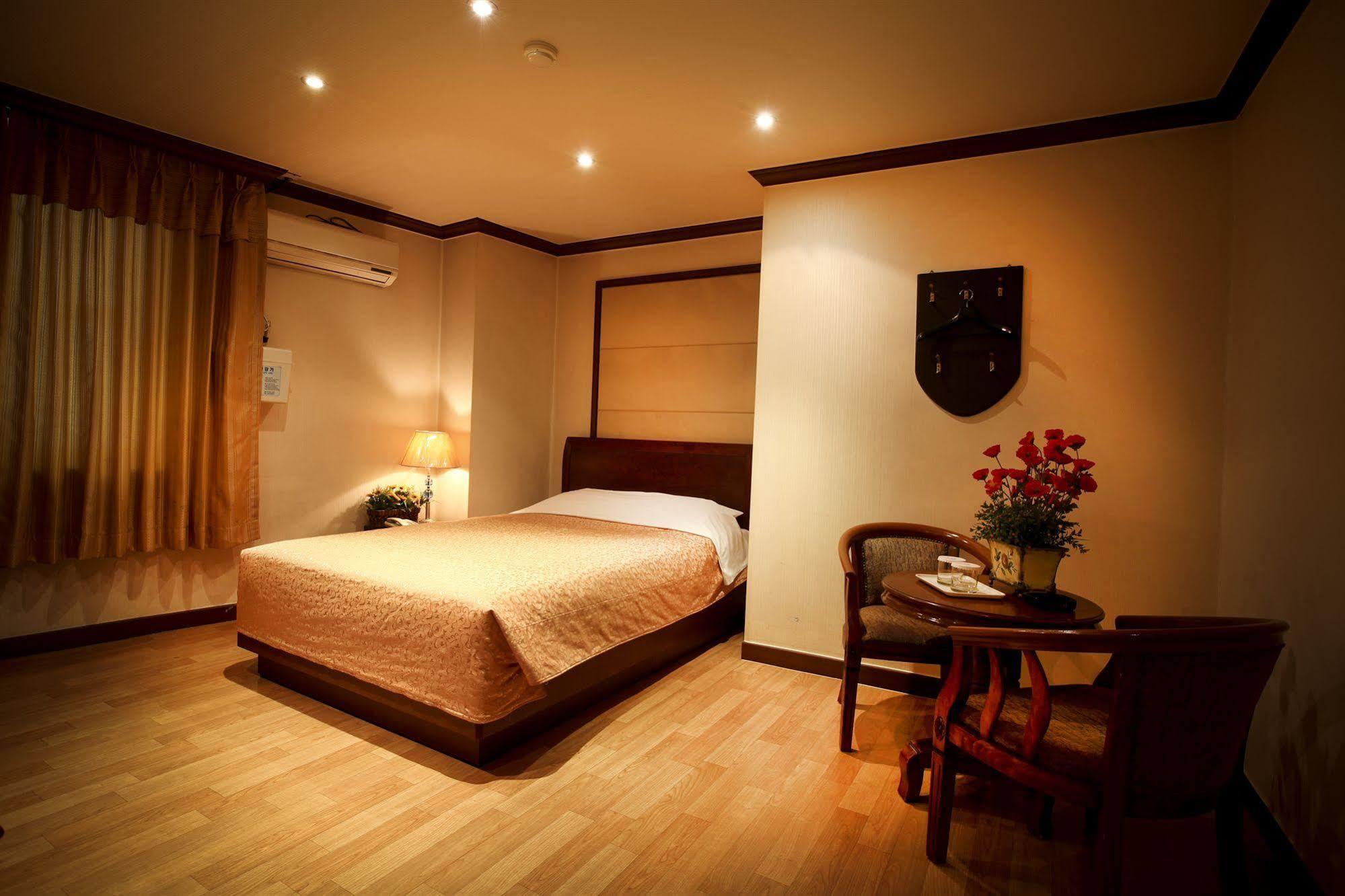Namdaemun Palace Hotel โซล ภายนอก รูปภาพ