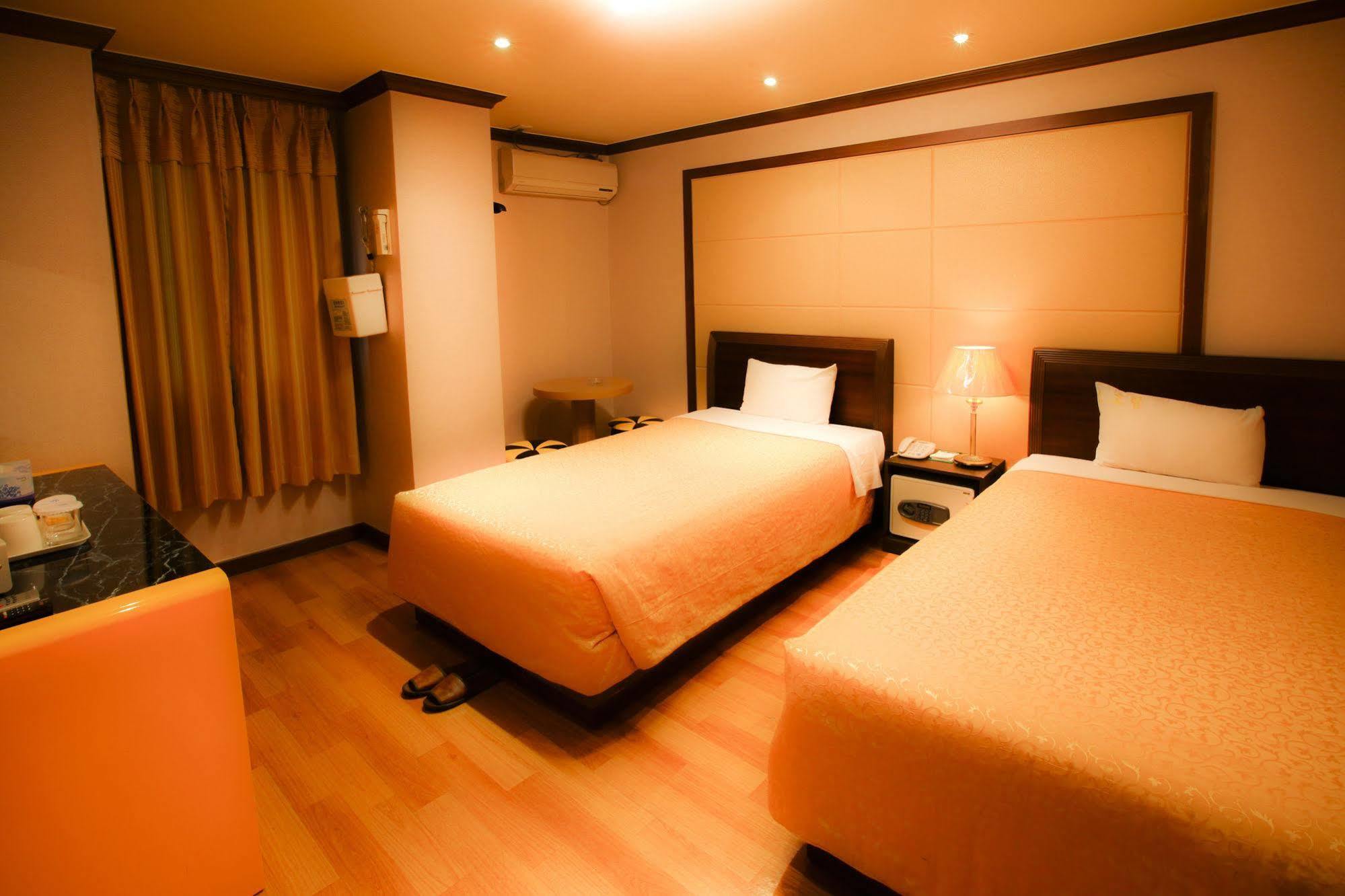 Namdaemun Palace Hotel โซล ภายนอก รูปภาพ