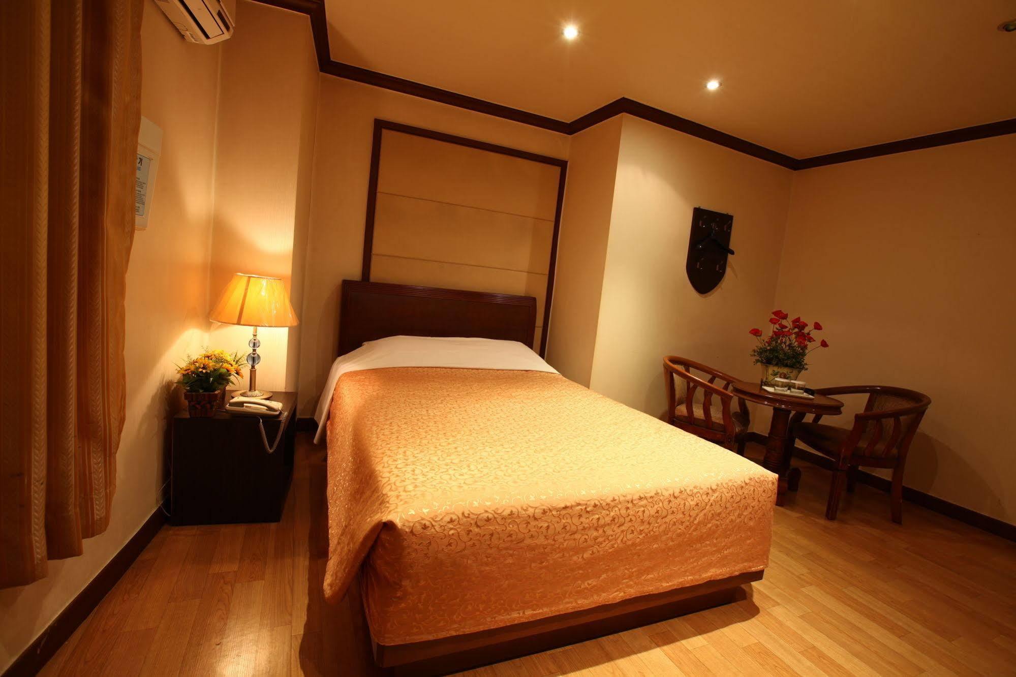 Namdaemun Palace Hotel โซล ภายนอก รูปภาพ