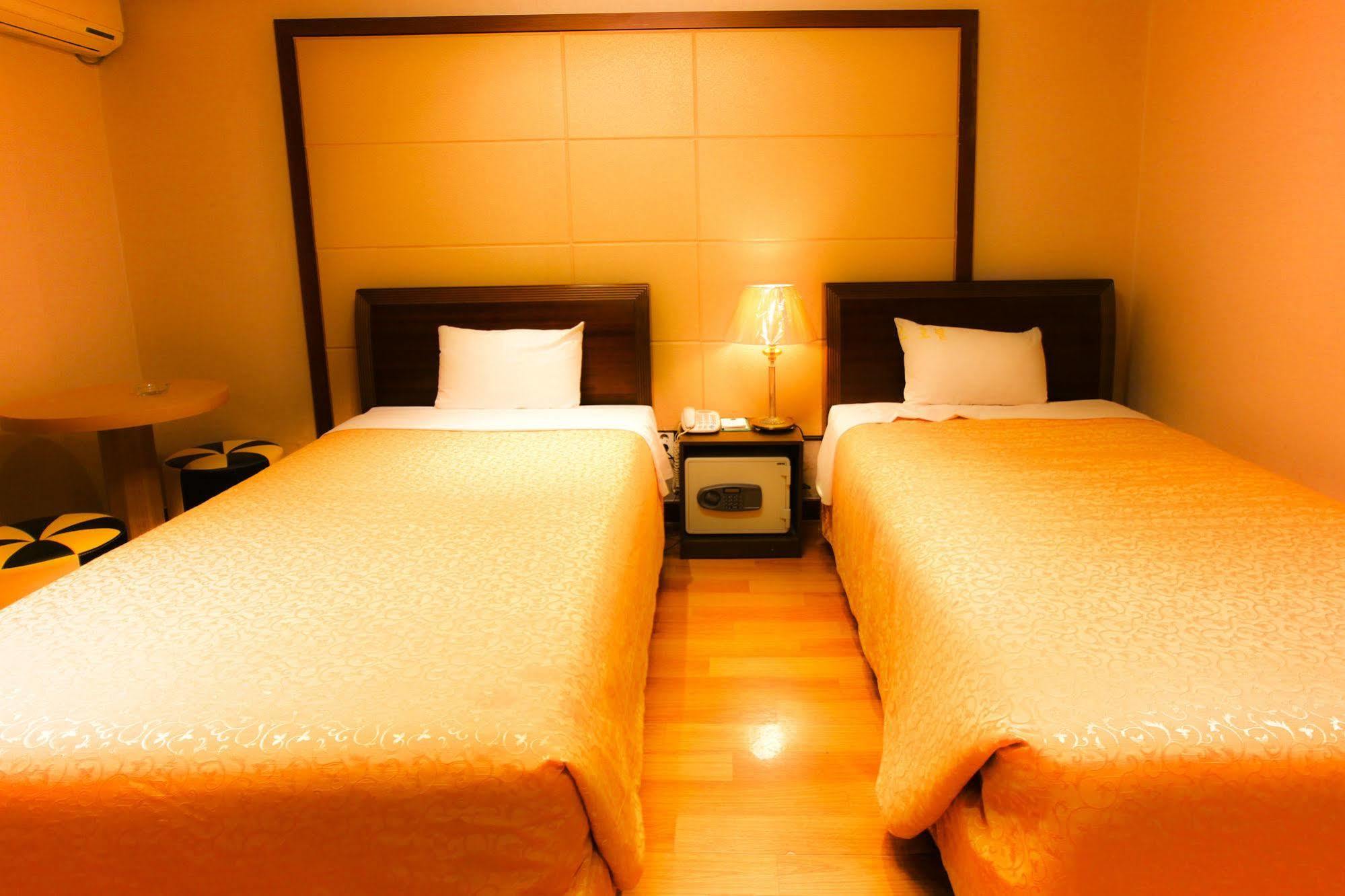 Namdaemun Palace Hotel โซล ภายนอก รูปภาพ